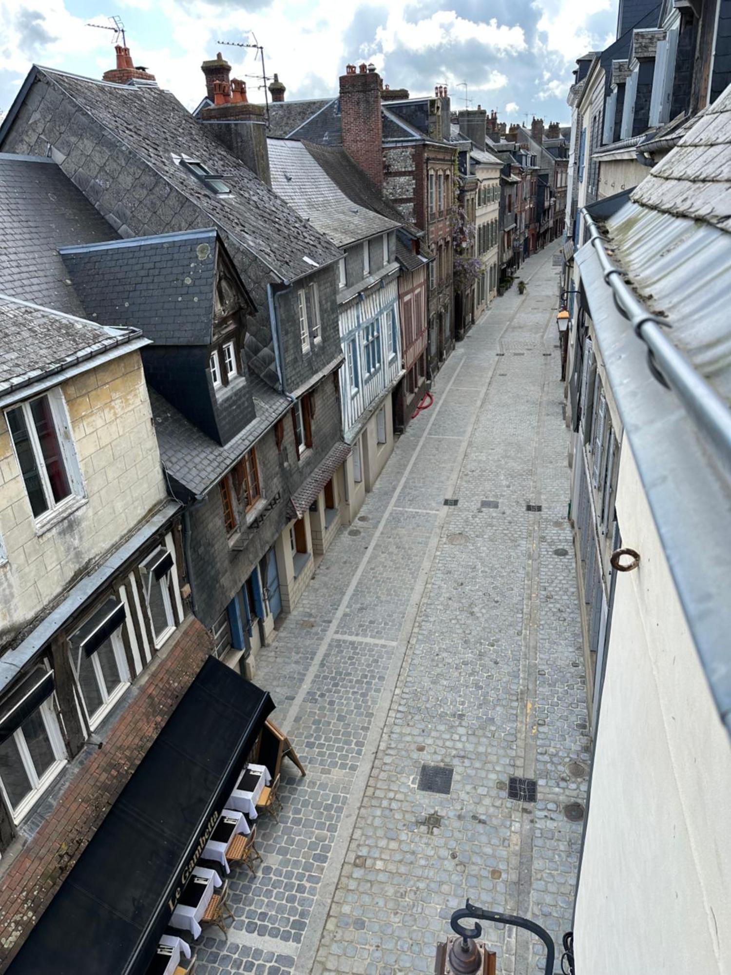 Nid D'Amour Sous Les Toits ! Honfleur Exteriör bild